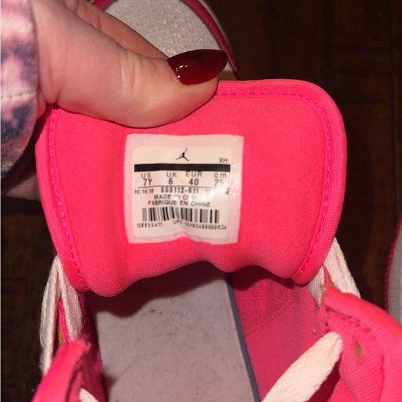 Jordon 1 Mid GS Girls Size 7Y Hyper Pink - Picture 4 of 5